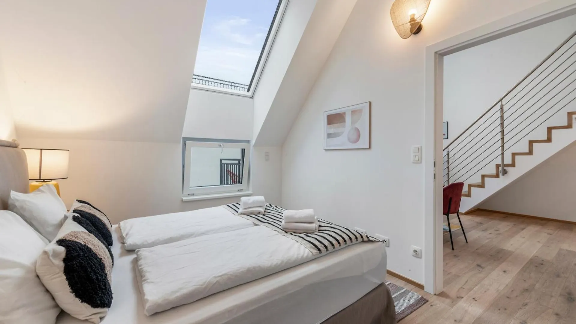 Hillside Living Vienna Aparthotel 0*,